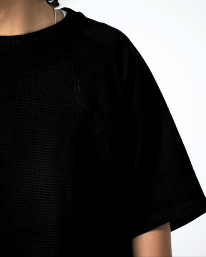 WAFFLE KNIT SS TEE - TRIPLE BLACK